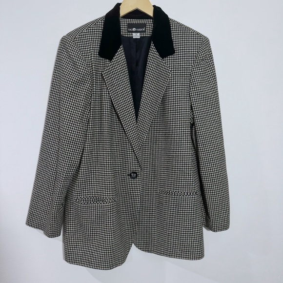 Sag Harbor Jackets & Blazers - Sag Harbor Wool Blend Houndstooth Print Blazer Velvet Collar Black/White Size 14